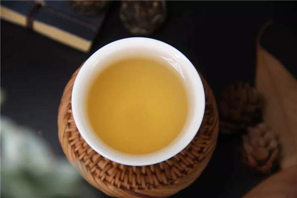 历史长河中发酵陈化的安化黑茶