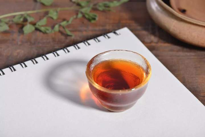 黑茶的助消化解油腻功效！