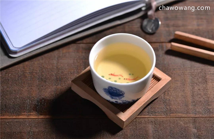 备受爱茶人青睐的“冻顶乌龙茶”有什么特点？