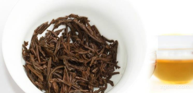 坦洋工夫红茶的特点：外形条索紧细匀直、叶色润泽