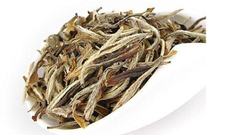 白牡丹茶叶：一篇文章带你彻底看懂白牡丹，一款如花般的白茶！