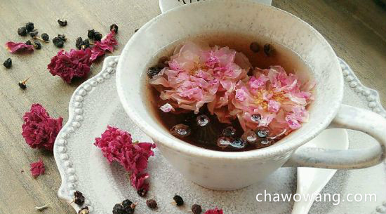 玫瑰花的最佳搭配 喝玫瑰花茶搭配什么喝好？