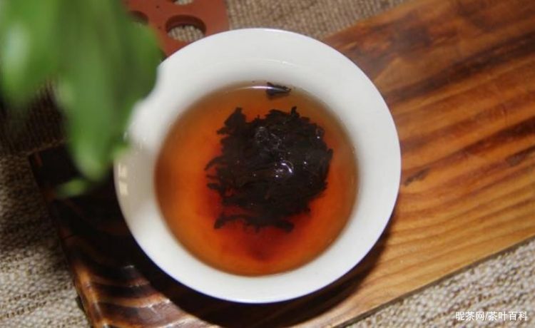 生潽洱与熟普洱茶功效有什么不同
