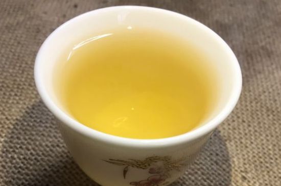 一斤800元的茶叶是高档品吗，多少钱一斤的茶叶品质还可以