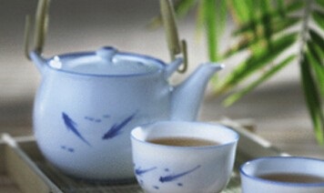 沏一茶壶茶为自己，铁观音保健养生好效果