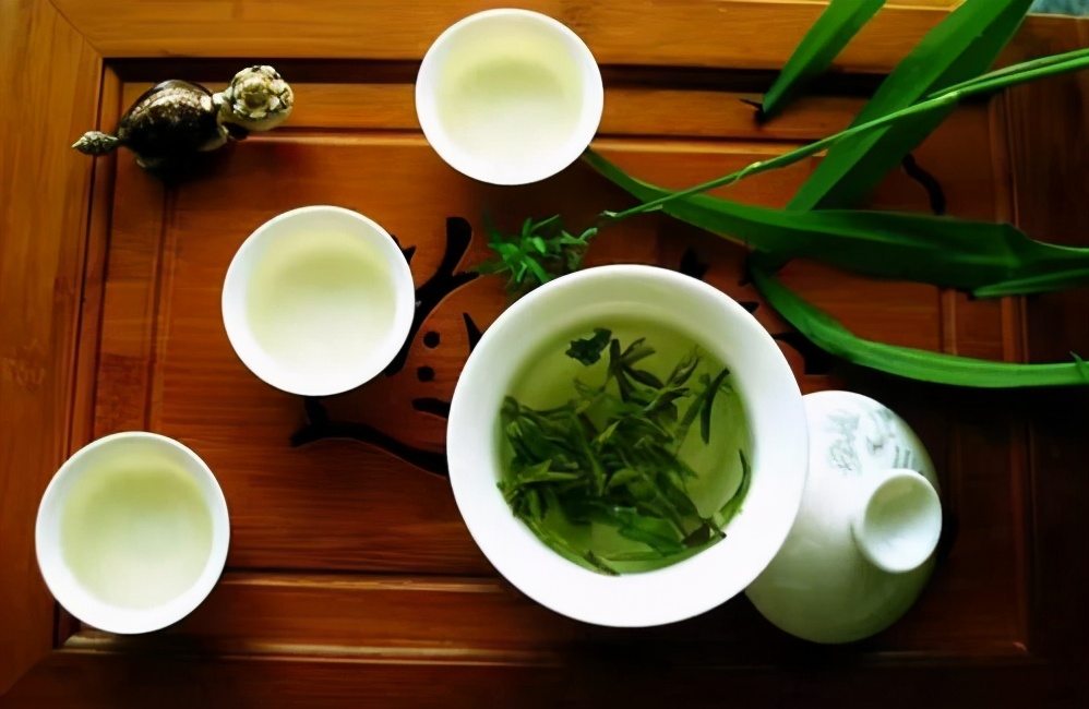 产于杭州西湖之滨的茶中至味——龙井茶