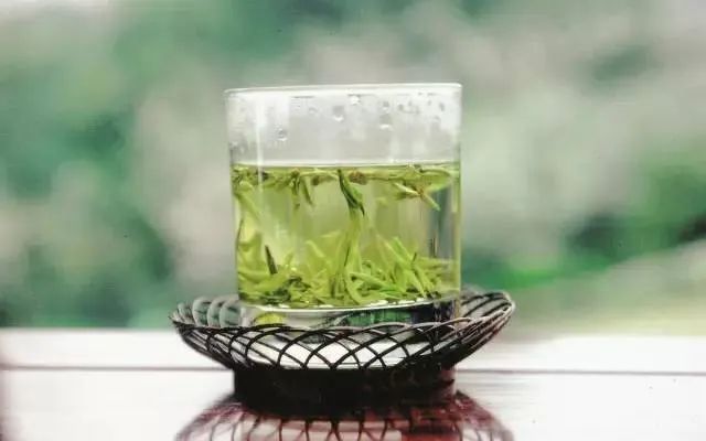 跟着中茶博 学习中国茶 | 色绿、香郁、味甘、形美,西湖龙井飘香的日子快到了!