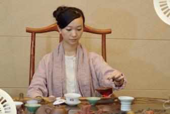 专业茶叶店茶楼，茶艺师服饰选择