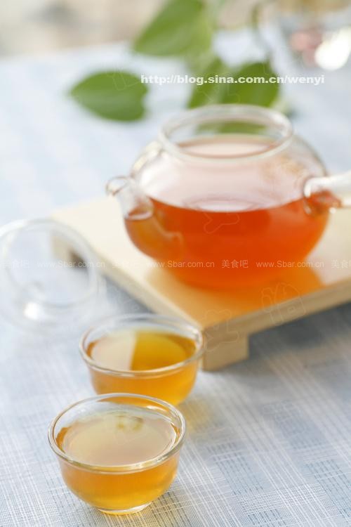 荷叶决明子山楂蜂蜜茶