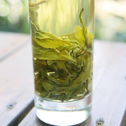 碧螺春是卷曲型的名优绿茶