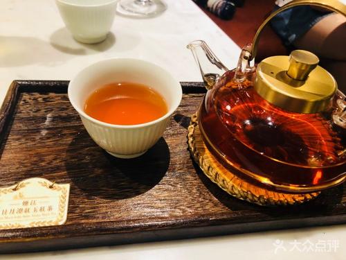 红玉红茶和日月潭
