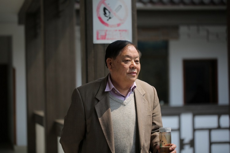 戚国伟，一个国家级“茶农”50余年对西湖龙井的坚持